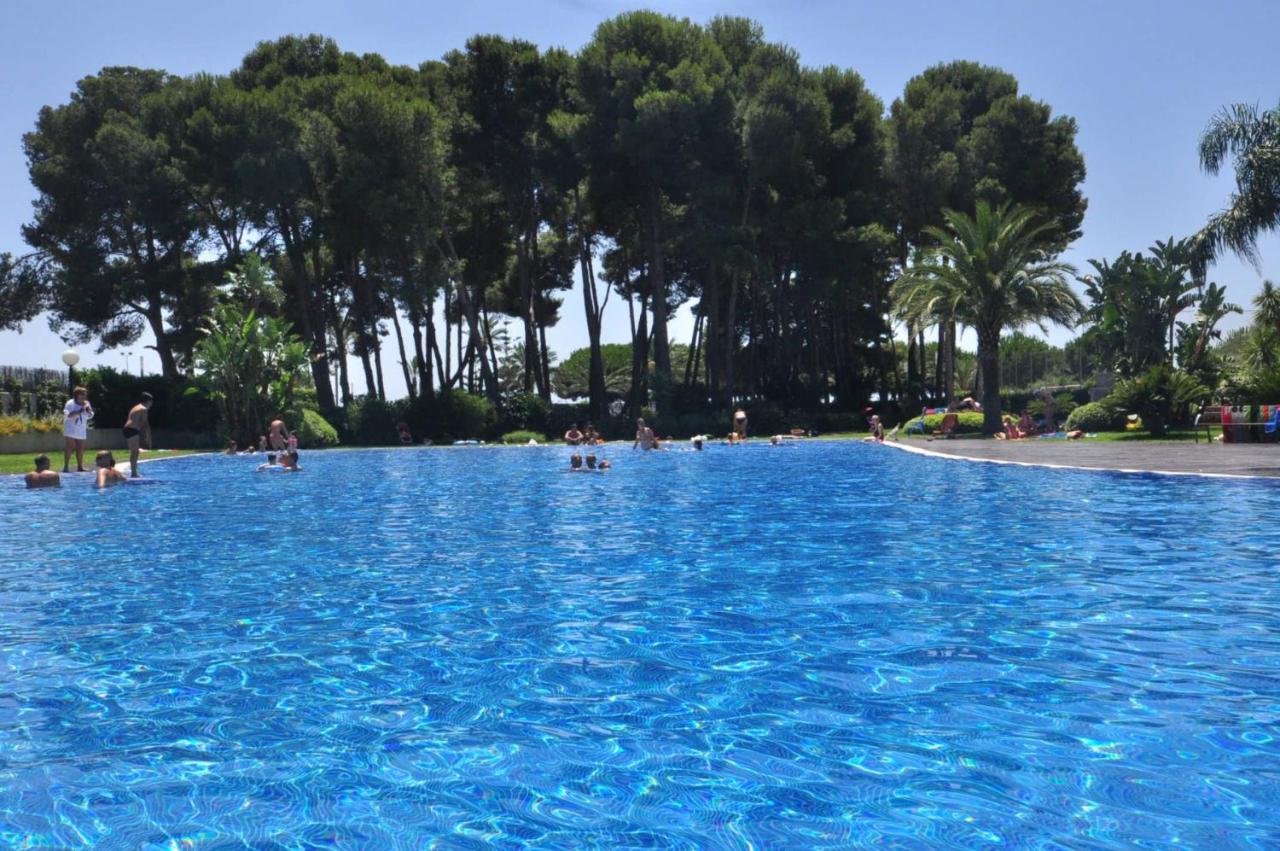 Sol Cambrils Park Litoral - Only Families Villa Bagian luar foto
