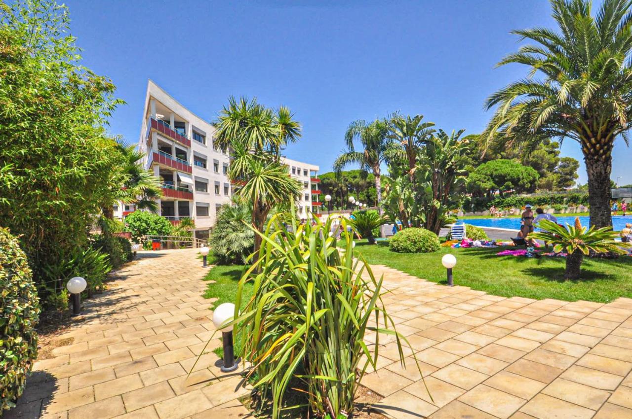Sol Cambrils Park Litoral - Only Families Villa Bagian luar foto
